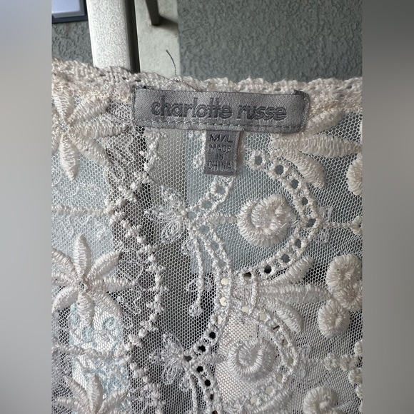 Charlotte Ruse Festival Vibes Kimono - Picture 2 of 3